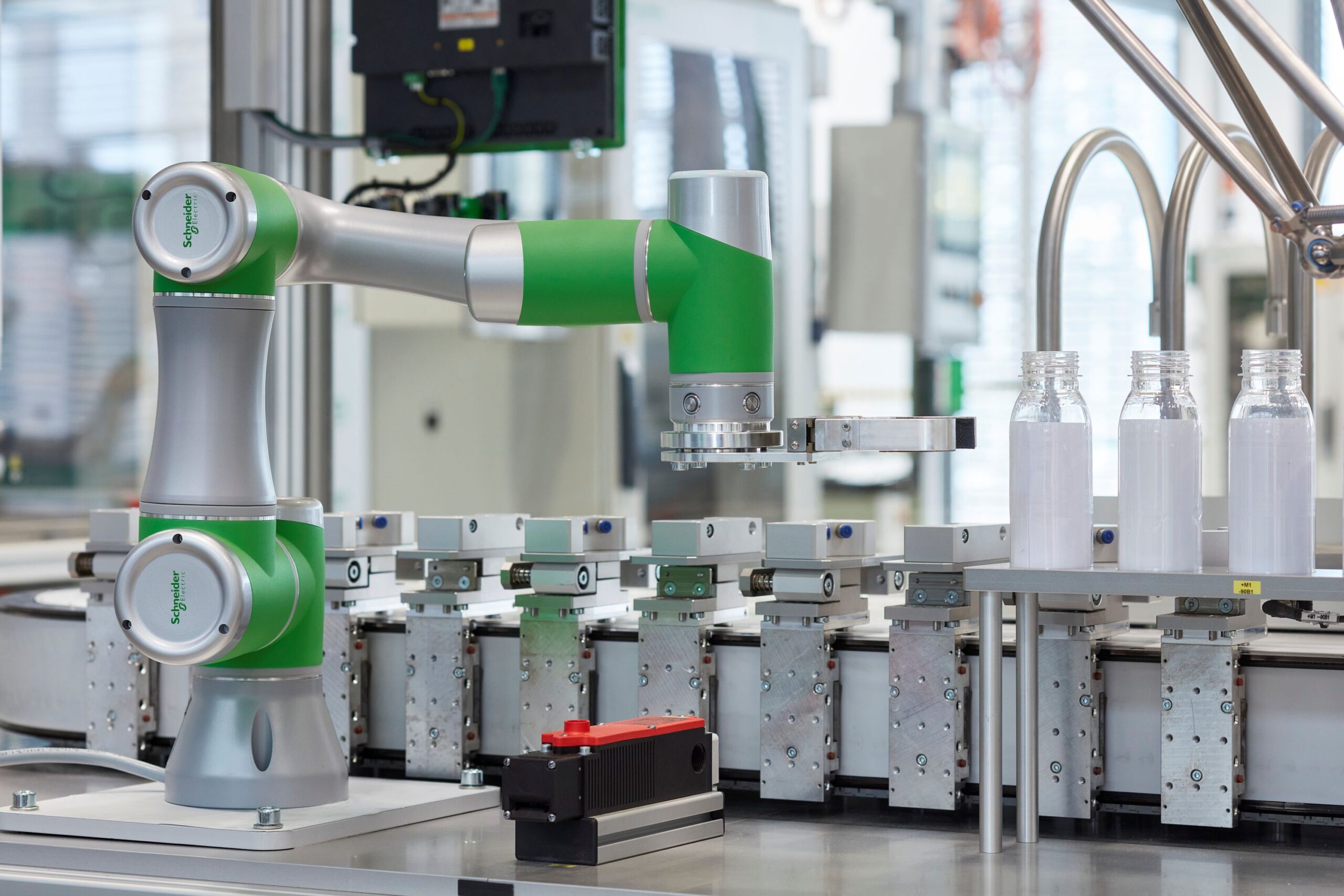Cobot Images 3000 × 2000 SE0221 GMA scaled